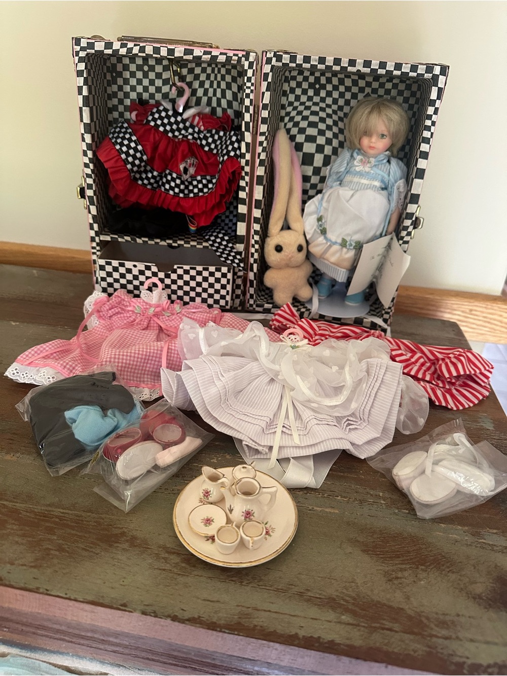 Vintage Alice in Wonderland trunk doll rabbit tea set clothes shoes mad hatter h